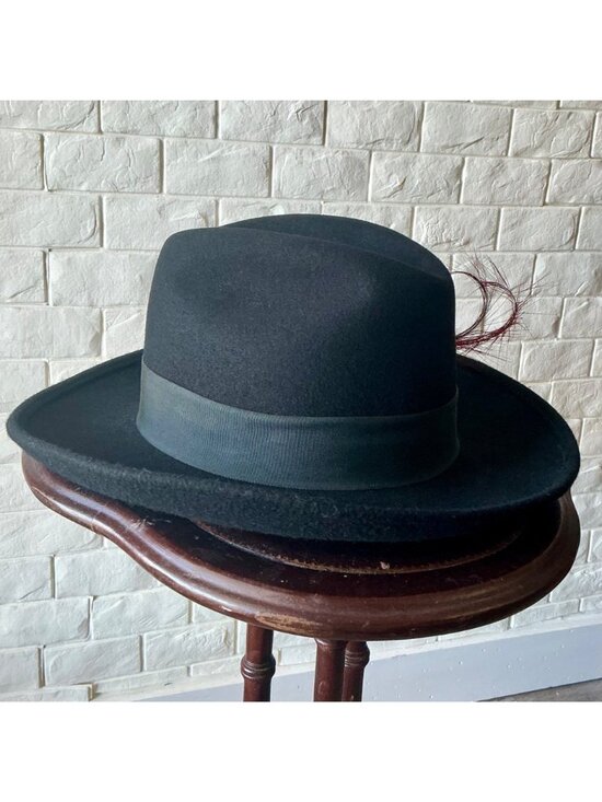 Vintage Georgi Newman Marcus Black Felt Feathered Hat with Bow Detail main image 9